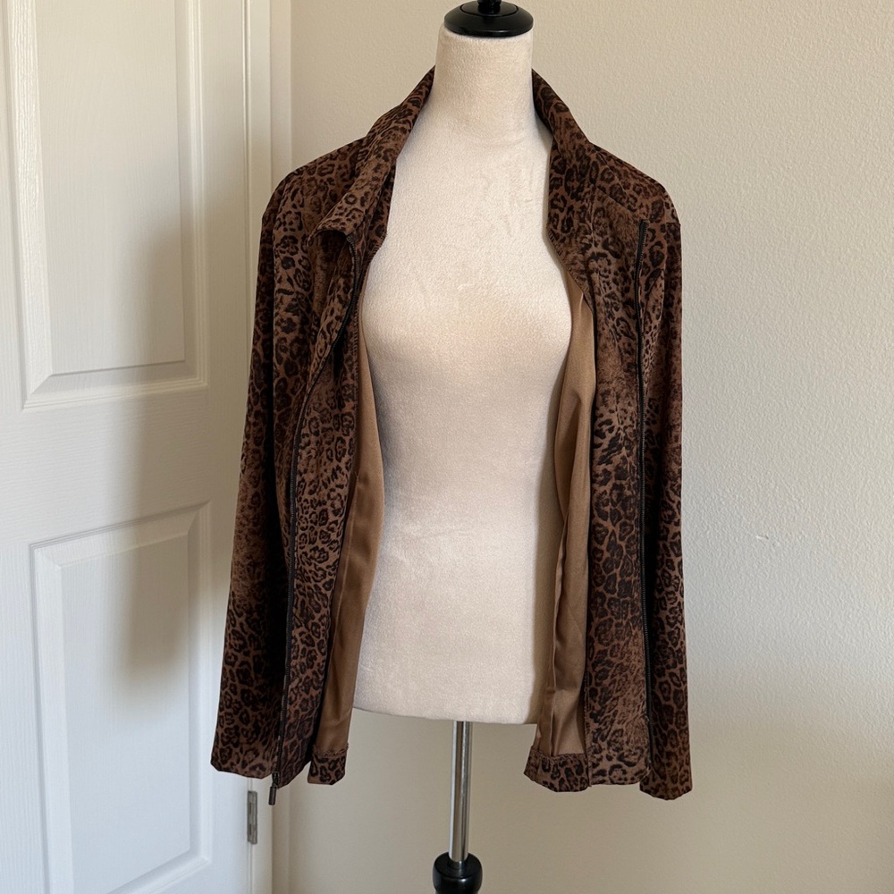 Briggs Leopard Print Jacket - Picture 4 of 6